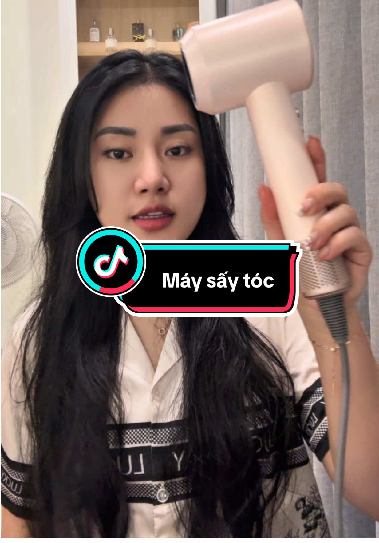 Típ để tóc tai không bị khô xơ là dùng máy sấy có ion âm nha các bà ơiiii #lailanhungday🥰 #maysaytoc #maysaytocionam #taokieutoc #tockhoxo 