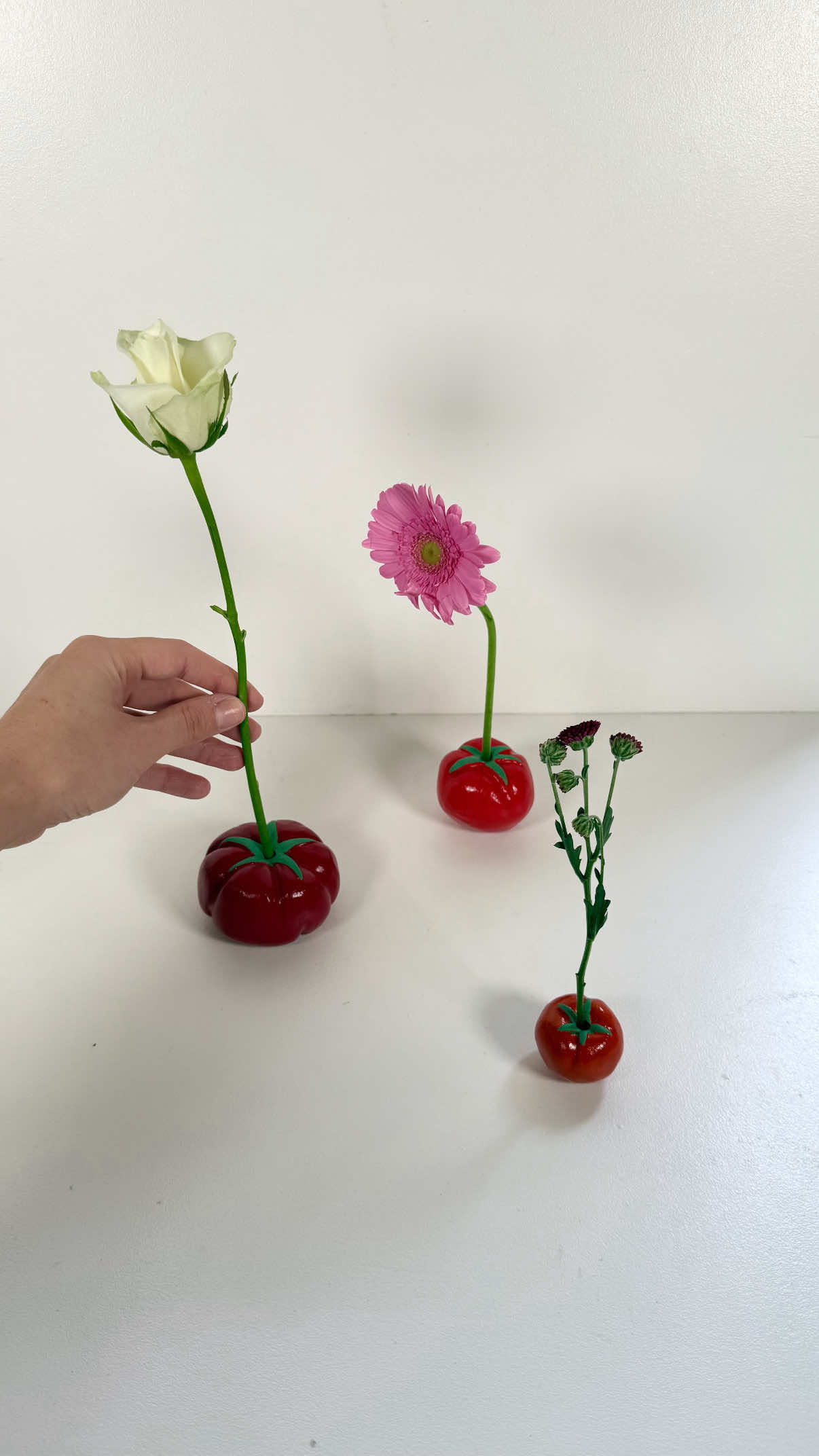 Ripe and ready for your blooms: tomato flower stands 🌸🍅 #sculpd #airdryclay #pottery #Summer #giftideas   