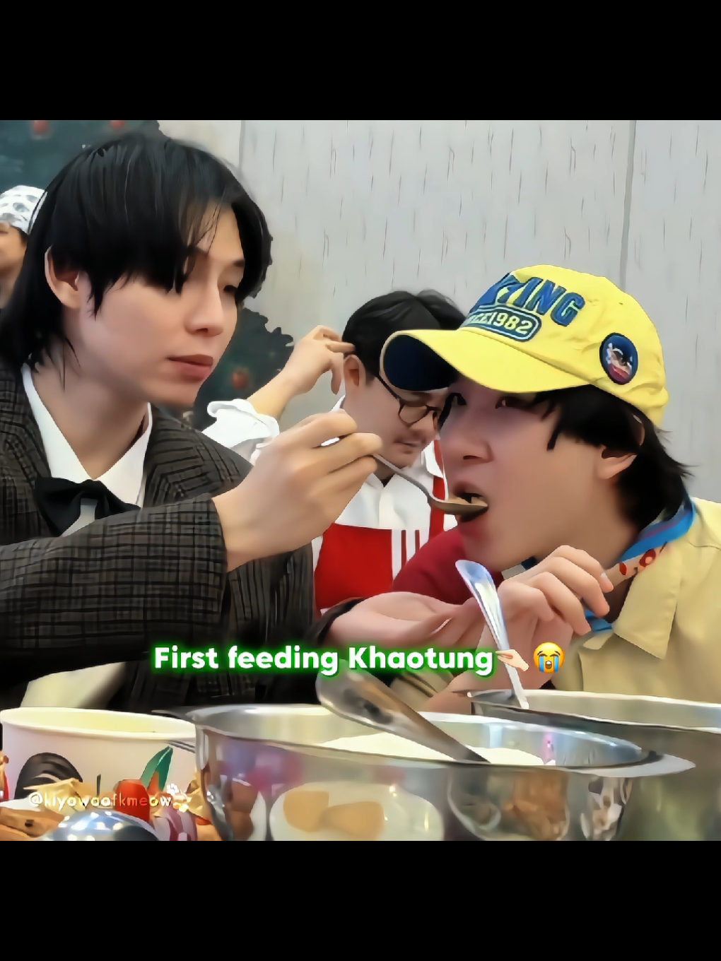 I CANT I CANTTT THIS SO CUTEEE THEY'RE THE CUTESTTTTTT!!🤏🏻😣🧡 @First.kp @khaotungg  #Firstkhaotung #เฟิร์สข้าวตัง #GmmtvOuting2025 