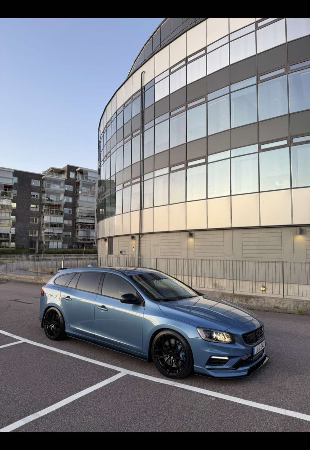 #sweden #🇸🇪 #volvo #v60 #sportlover   Det var riktigt fint eftermiddag väder 💙😍