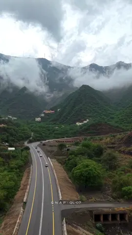 اغسطس ورجال المع حكاية عن الجمال 🌿. #تصويري #رجال_المع #عسير #السعوديه #explore 