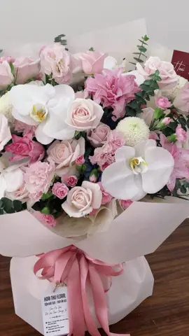 Bó hoa tone hồng pastel nhẹ nhàng 🌸 #hoatuoi #flowers #bóhoa #xuhuongtiktok #hànhtrinhkhoinghiep 