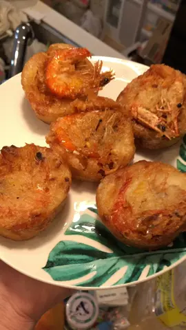 Bánh cống! Cái to béo ngon lắm nhe cả nhà mình❤️#anvatoishi #cuốcngnhatban🇯🇵🇻🇳 #mónngonmỗingày #xuhuongtiktok2025🥰🥰🥰 #ăngicungngon 