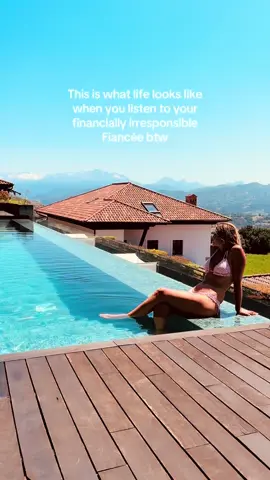 ✈️ ☀️ ⛰️ 🥂 🤍 #foryoupage #fyp #trending #holidays #viralditiktok @Jen 🤘🏼✨  