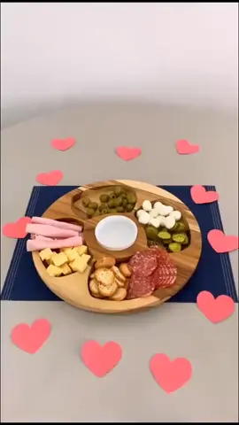 Dê uma olhada em Kit Petisqueira Redonda Para Frios Queijo Com Molheira Ramekin e Garfinhos para Petiscos por R$36,90. #casa #achadinhos #fy #fly #shopee 