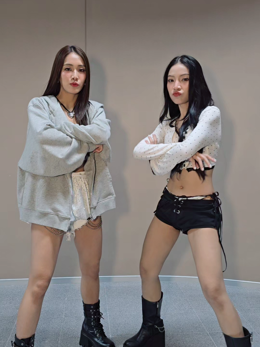 who's the Barbie, huh?🤭💘 #4EVE  #xoxoentertainment 