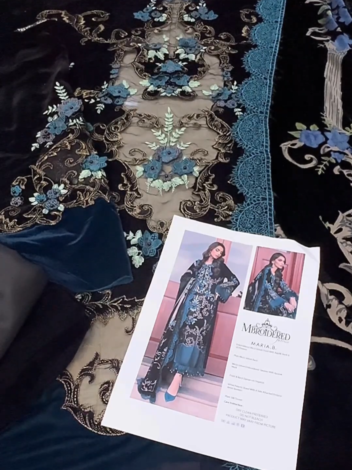 Maria.B Luxury Embroidered Velvet Collection Unstitched With Velvet Shawl ►Book Now : https://bit.ly/3PsyDOi ►whatsApp: https://wa.me/923332757629 ► Instagram: https://www.instagram.com/pehnawastore.pk/ ►Free Cash On delivery All Over Pakistan #formalwear #onlineShopping #karachi #lahore #onlinesuits