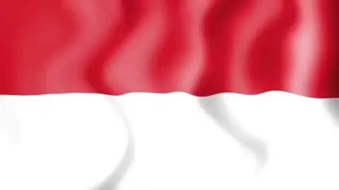 Berikut adalah lirik lengkap lagu kebangsaan Indonesia Raya Cipta karya W. R. Supratman 3 stanza:  Stanza 1 Indonesia, tanah airku Tanah tumpah darahku Di sanalah aku berdiri Jadi pandu ibuku Indonesia, kebangsaanku Bangsa dan tanah airku Marilah kita berseru Indonesia bersatu Hiduplah tanahku Hiduplah neg'riku Bangsaku, rakyatku, semuanya Bangunlah jiwanya Bangunlah badannya Untuk Indonesia Raya  Indonesia Raya,  merdeka, merdeka Tanahku, negeriku yang kucinta Indonesia Raya,  merdeka, merdeka Hiduplah Indonesia Raya.  Stanza 2 Indonesia, tanah yang mulia Tanah kita yang kaya Di sanalah aku berdiri Untuk selama-lamanya Indonesia, tanah pusaka Pusaka kita semuanya Marilah kita mendoa Indonesia bahagia Suburlah tanahnya Suburlah jiwanya Bangsanya, rakyatnya, semuanya Sadarlah hatinya Sadarlah budinya Untuk Indonesia Raya  Indonesia Raya,  merdeka, merdeka Tanahku, negeriku yang kucinta Indonesia Raya,  merdeka, merdeka Hiduplah Indonesia Raya.  Stanza 3 Indonesia, tanah yang suci Tanah kita yang sakti Di sanalah aku berdiri N'jaga ibu sejati Indonesia, tanah berseri Tanah yang aku sayangi Marilah kita berjanji Indonesia abadi S'lamatlah rakyatnya S'lamatlah putranya Pulaunya, lautnya, semuanya Majulah Neg'rinya Majulah pandunya Untuk Indonesia Raya  Indonesia Raya,  merdeka, merdeka Tanahku, negeriku yang kucinta Indonesia Raya,  merdeka, merdeka Hiduplah Indonesia Raya. Reff Indonesia Raya,  merdeka, merdeka Tanahku, negeriku yang kucinta Indonesia Raya,  merdeka, merdeka Hiduplah Indonesia Raya.  Lagu kebangsaan Indonesia Raya Cipta karya W. R. Supratman