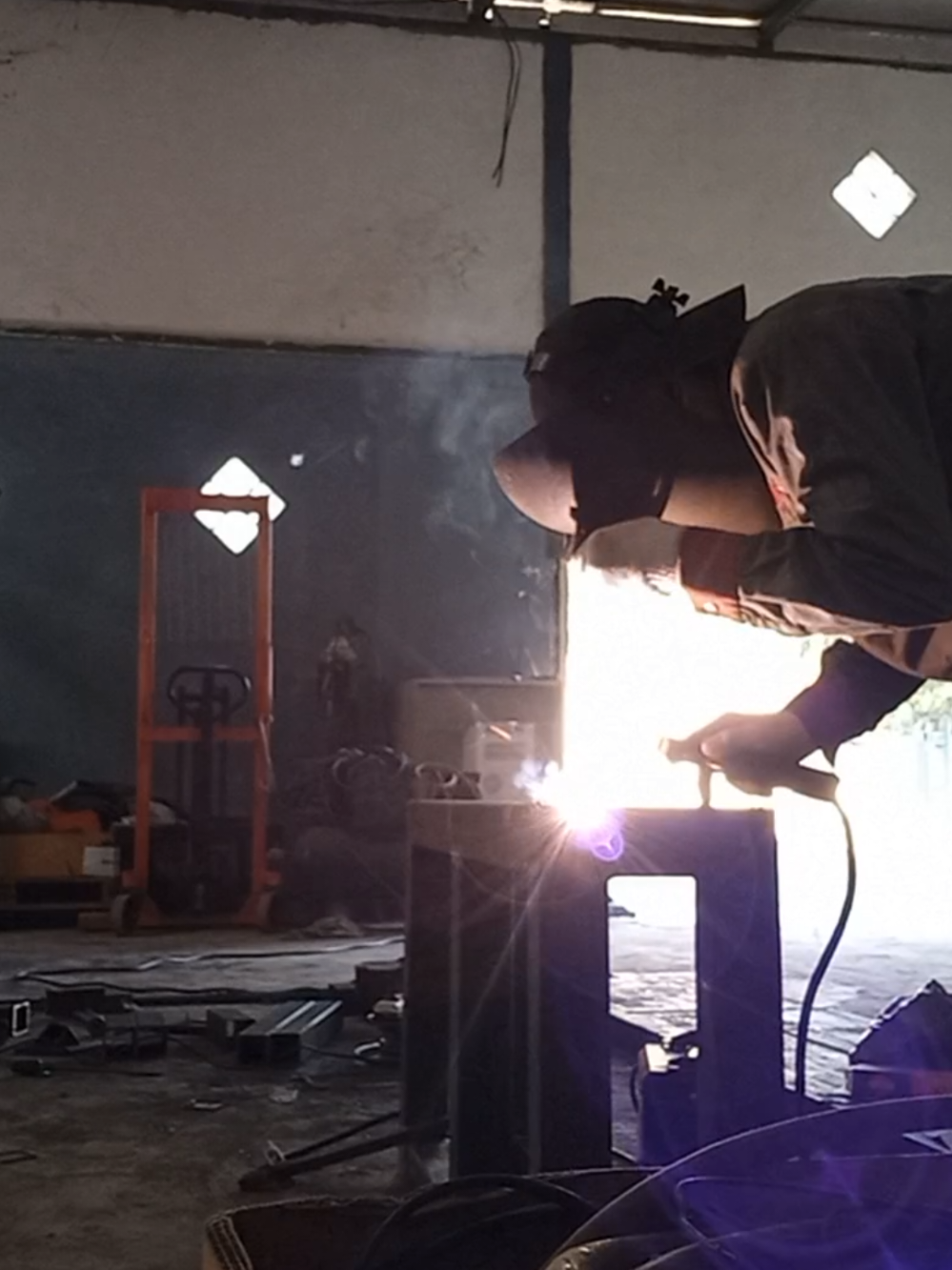 pendidikan yang baik apa makan gratis #welding #welder 