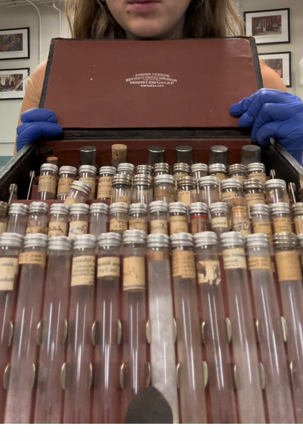 What is in our 19th century doctors bag!! See bags just like this one and more medical artifacts at our museum! #lmhm #medicalmuseum #downtownlancaster #lgh #discoverlancaster 