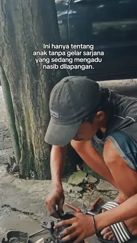 #4upage  #4u  #fyp  #fyoupage  #lewatberanda   de'e kerja lapangan gapp kn  🥲