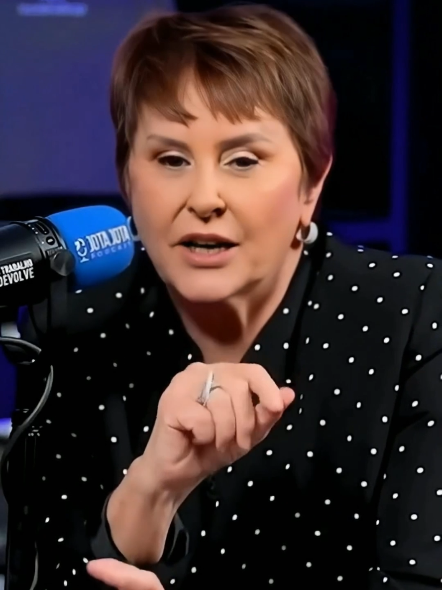 Eles podem parecer desapegados, mas quem os perde sente a falta do entusiasmo, da coragem e da forma única de viver o presente. #sagitario♐️ #signos #marciasensitiva 