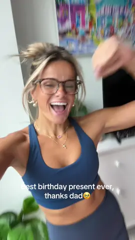 Life size oshie pillow🫡🫡 #goldenretriever #college #pet #dog #puppy 