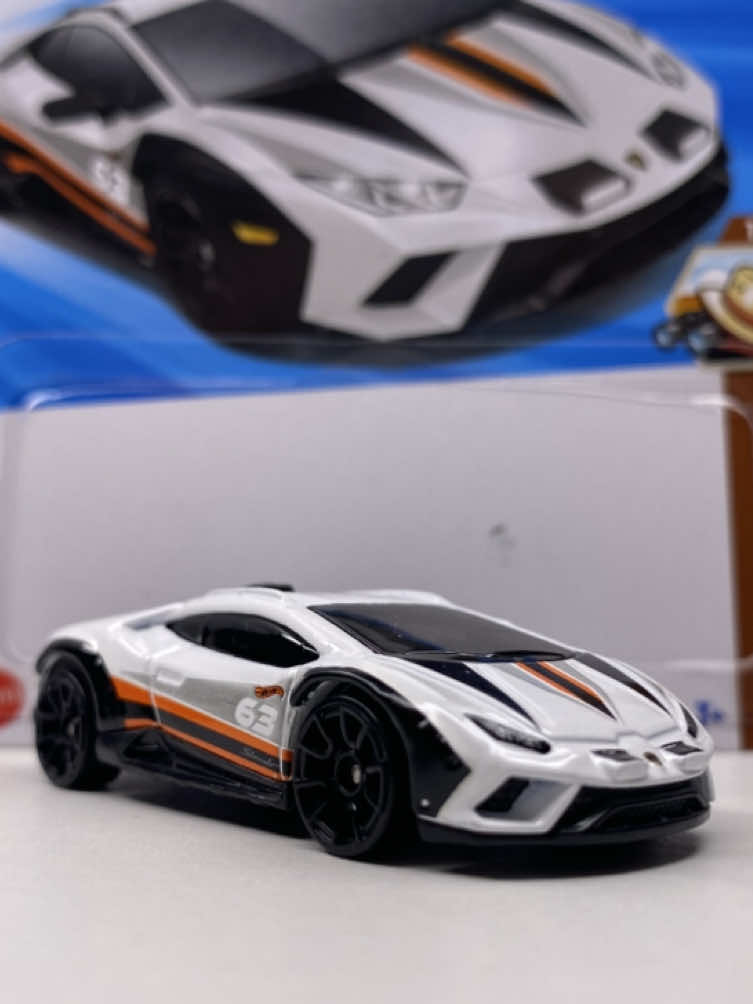LAMBORGHINI HURACÁN STERRATO HOTWHEELS MAINLINE  - - - - - #lamborghini #lamborguinihuracan #hotwheels #hotwheelscolector #diecast #164scale