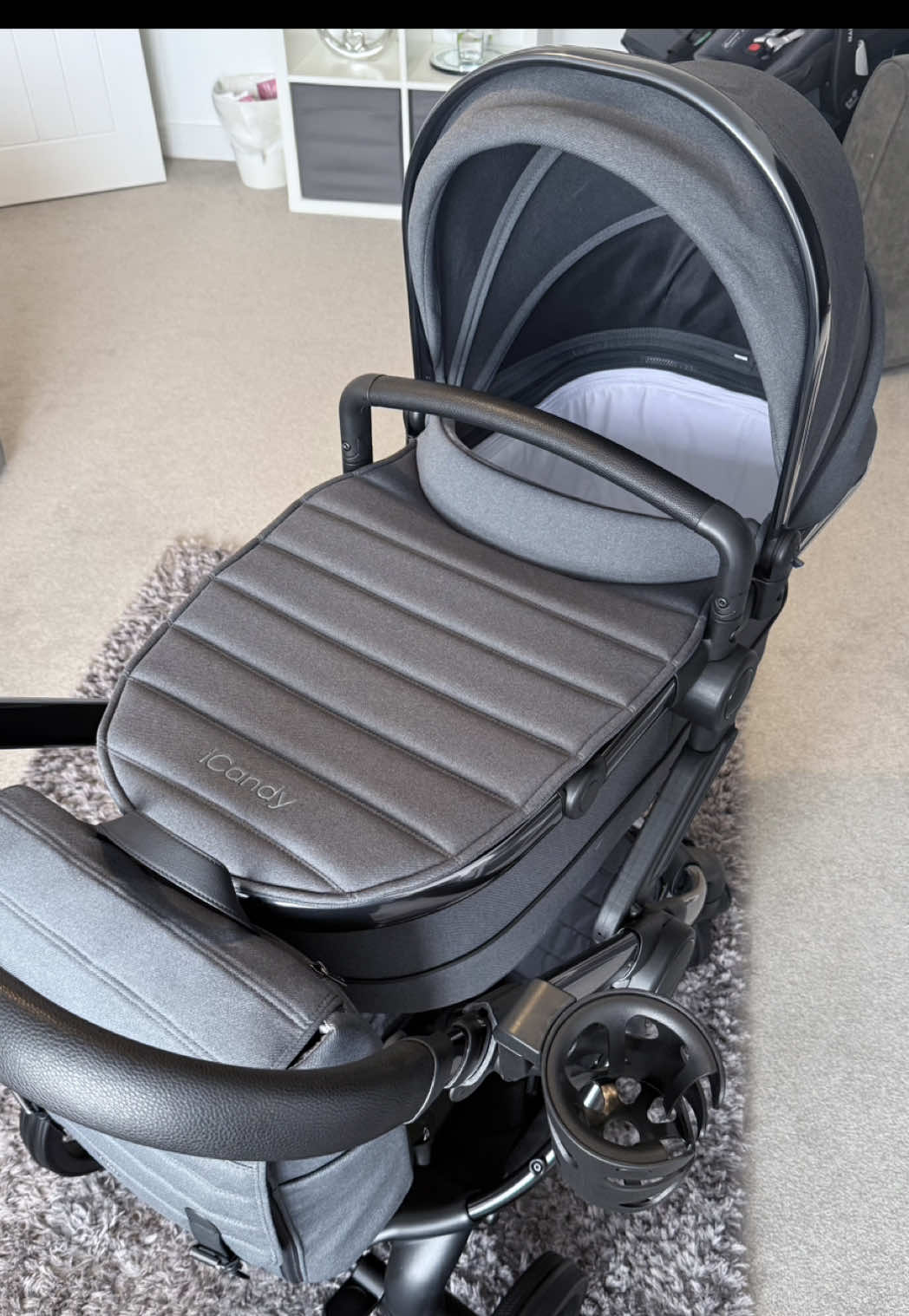 Unpack and build our iCandy Peach 7 travel system with us 🤍 #icandy #icandypeach #icandypeach7 #travelsystem #pregnancyjourney 