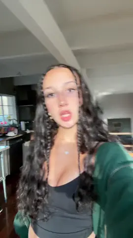 #cute #lipsyncing #green #wavyhair #trending