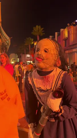 Only 2 more weeks!! 👻🎃#hhn #halloweenhorrornights #universalstudios #fyp #halloween 