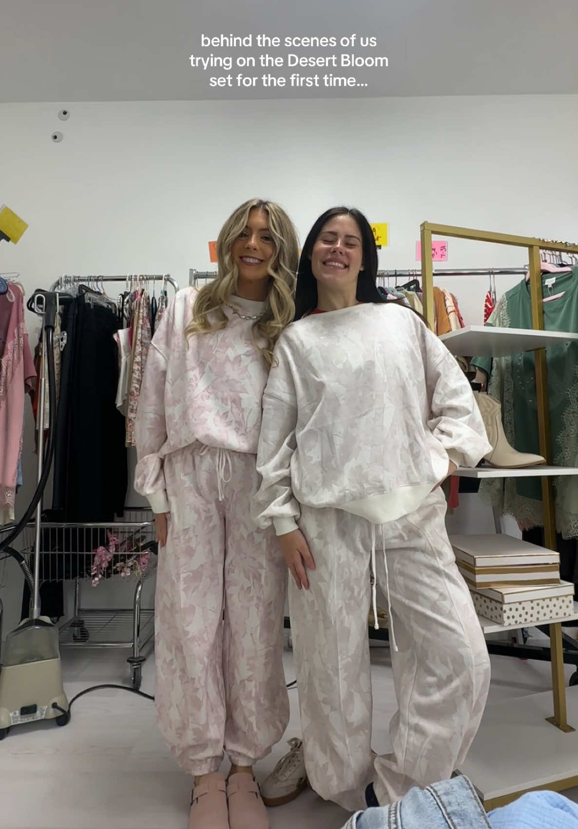 pure CHAOS🤣 but if you couldn’t tell; we LOVE the set 🤭💞 #camoset #camo #pinkcamo #sweatshirt #matchingset 