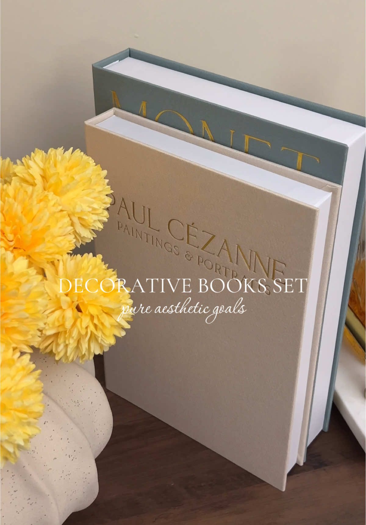 That effortless aesthetic we all love 🤍✨ #decorativebooks #homeinspo #homedecor #homefinds #bookdedications 