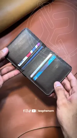 Timeless Craft. Natural Patina. Crafted from premium cow full-grain leather, this vertical wallet is built to age beautifully — developing a rich, unique patina with every use. ✨ Features •6 card slots for your essentials •1 spacious cash pocket •Slim vertical design for everyday carry •Full-grain leather that grows better with time #leaphenom #leathercraft 