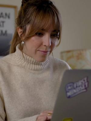 Si te gustaría trabajar diseñando productos digitales, la carrera de Product Design es para ti.