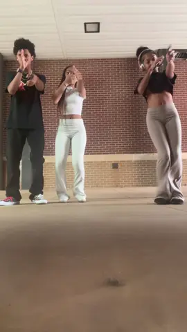 Would yall think we from the raq🤫🤫and its only one right answer