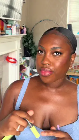 Tiramisu is such a great shade!  #browpomade #brows #eyebrows #tiktokmademebuyit 