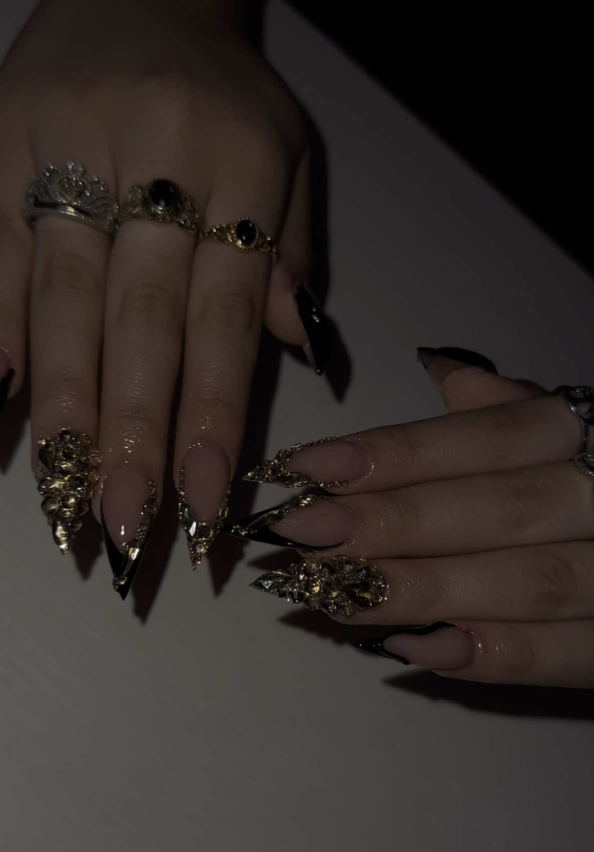 🖤🖤  #nails #nashvilletn #nailtech #fyp  #blackandgoldnails 