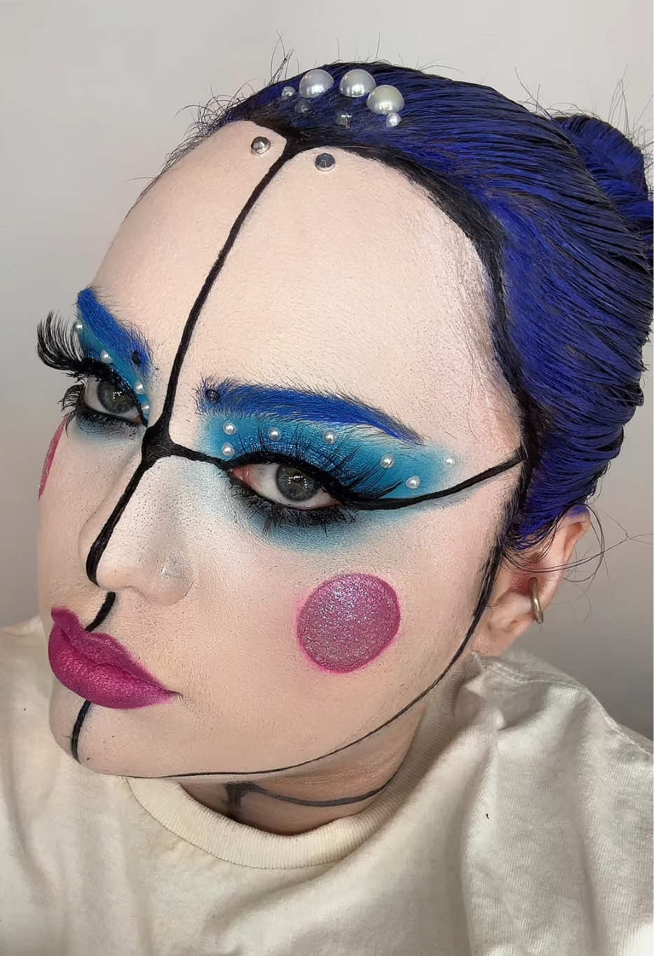 ballora… kinda 🩰 #fyp #makeuptutorial #fivenightsatfreddys #fnaf #ballora 
