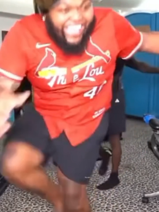 per la via iscriviti gemello  #fyp #foryoupage❤️❤️ #viral #dih #cah 