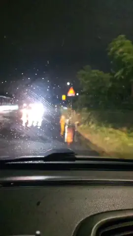 Quando esci dal lavoro e devi concludere una giornata del cazzo. #piovonomadonne 