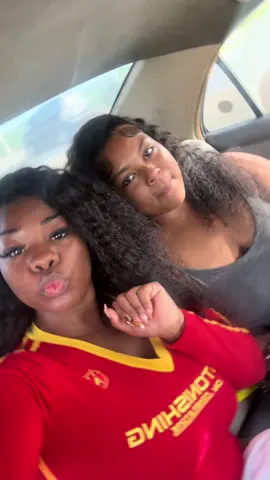 When i say @Montego Bay Makeup Artist ateee our faces 🤏🏾 #montegobayjamaica🇯🇲 #jamaicamua🇯🇲 #montegobaymua #muajamaica 