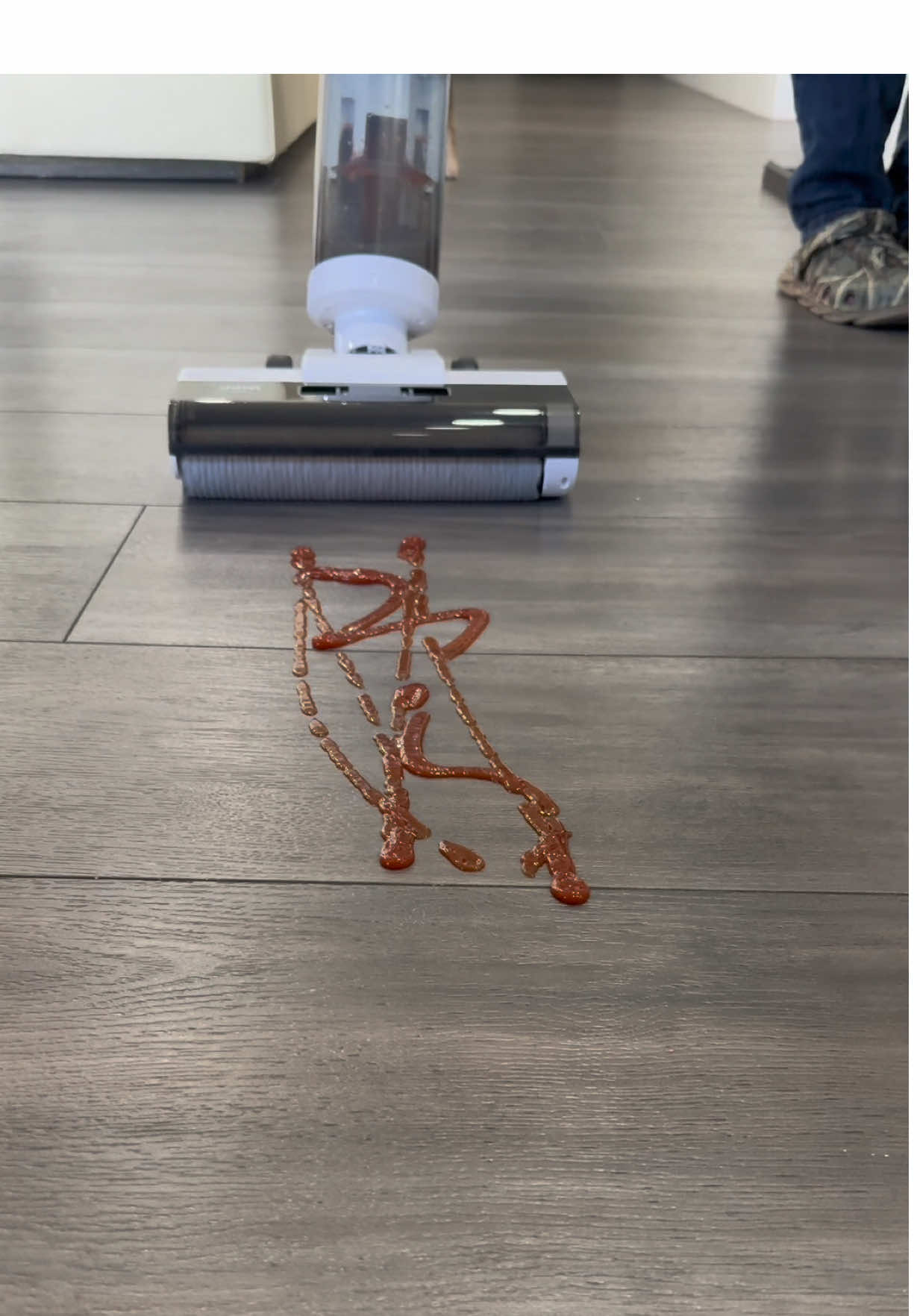 Sin dudas fue más que bienvenida a mi hogar mi nueva aspiradora que mapea a la misma vez, lo mejor para mantener la limpieza en mi casa.  #aspiradora #vacuum #limpieza #hogar #mop 