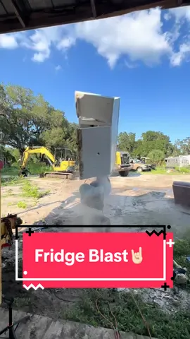 Who knew a fridge could get that high😁#fyp #crushinflorida #junkyard #refrigerator #airbag 