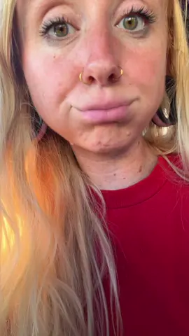 My lips are flyingggg