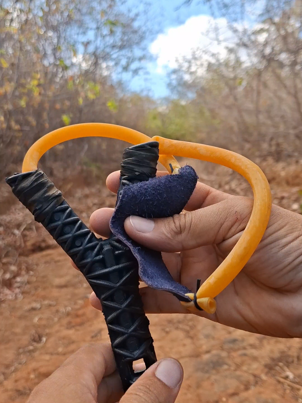 No tempo da baladeira (estilingue). #caatinga #sertao #nordestino #sertaodonordeste🌵 