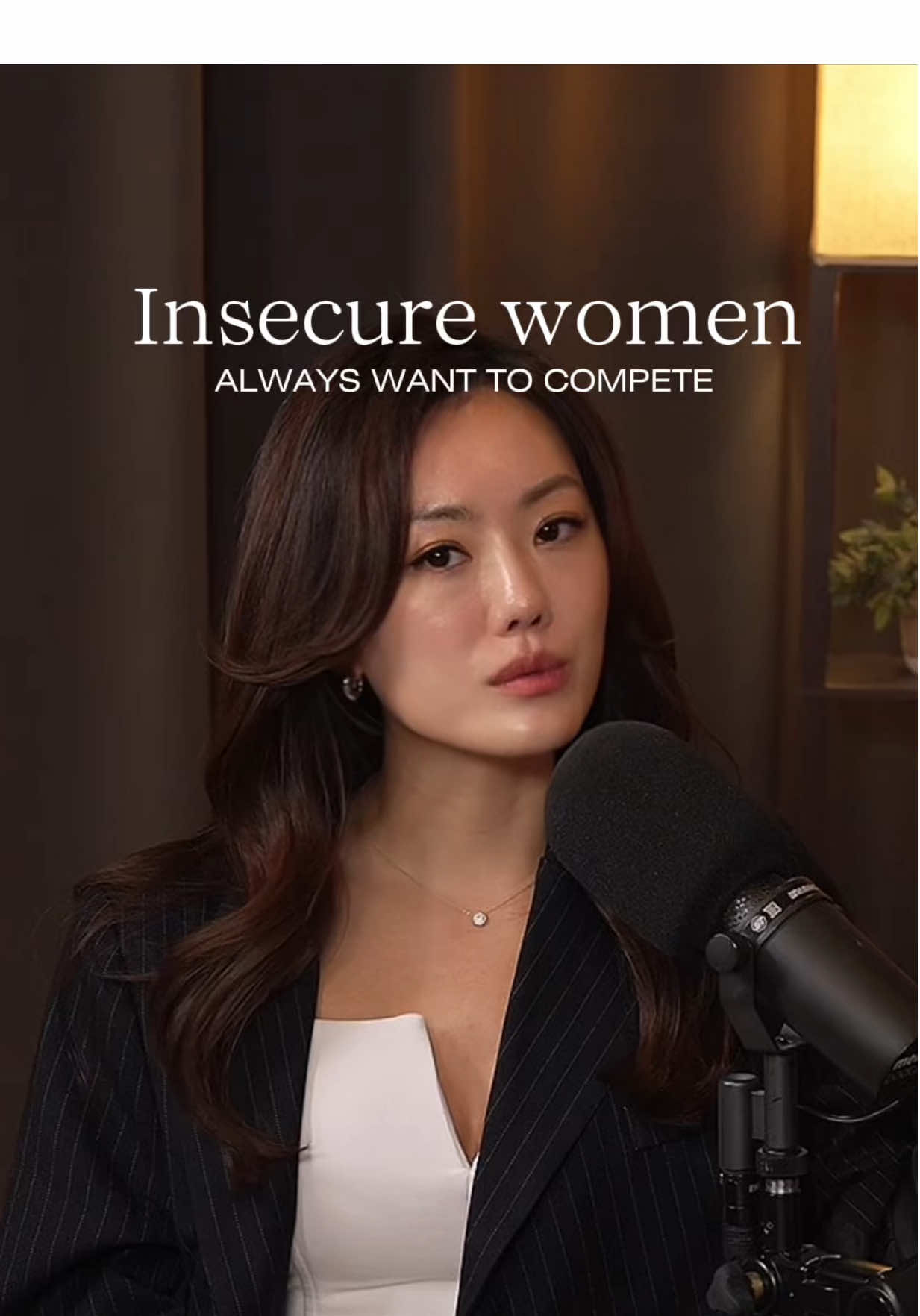 Here's the difference between insecure and confident women ☝️ There's enough room at the top for us all to eat! Let's lift each other up ladies 👯‍♀️ #insecure #insecurity #confident #confidence #women      Jacket from @jules_