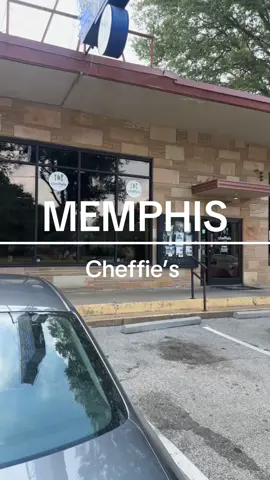 Memphis have you been here?  〽️🙌🏾#memphis #sandwich #salad #lunch 