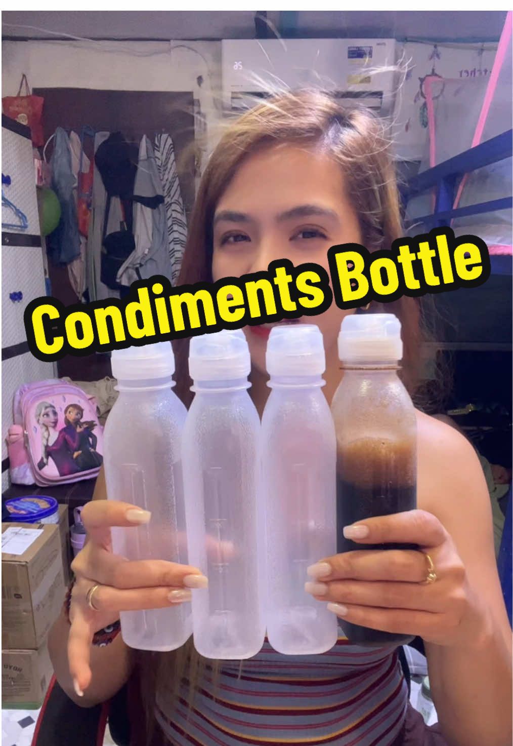 Oil Dispenser na pag piniga mo lang saka lang maglalabas ng toyo,suka or oil grabe ang galing 🤗 #oildispenser #condimentsbottle #oilbottle 
