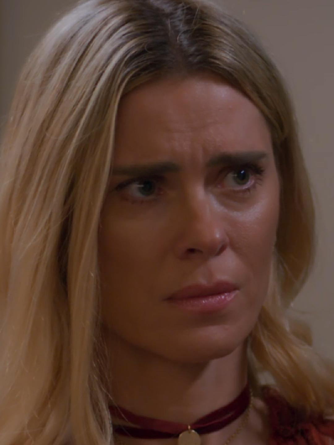 Tá desesperado, hein Marco Aurélio? 👀 Já pensando em fugir do Brasil! 😱 #ValeTudo #Novelas #TVGlobo