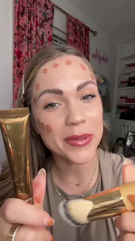 This new brush made my week. @tarte cosmetics #tartecosmetics #contourbrush #tartebrush #tartesculpttape #sculpttape 