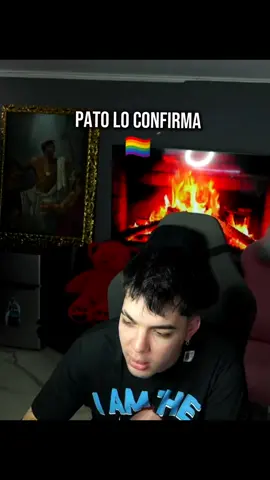 Hubo algo? 🥷🏻 @Patricio Parodi Cost @Bebote🥷🏻🍼  #🏳️‍🌈  #beso  #humortiktok 