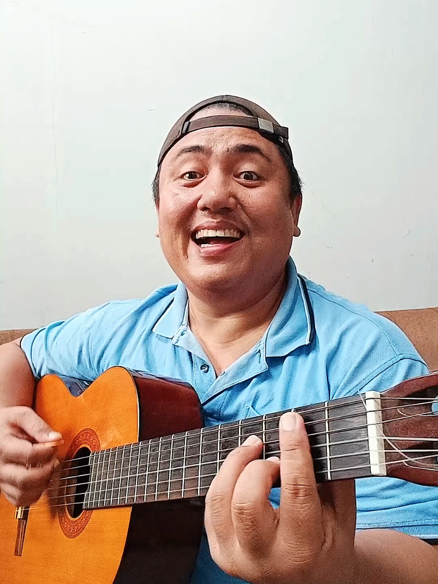 Singkong dan Keju Fingerstyle Guitar #singkongdankeju #fingerstyle #guitar #guitartok #guitarsolo 