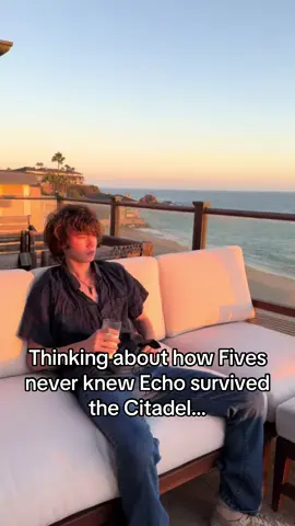 I kept thinking about this today and now I’m upset because wdym we’ll never see Echo and Fives together again… #starwars #starwarsfan #clonewars #thebadbatch #fyp 