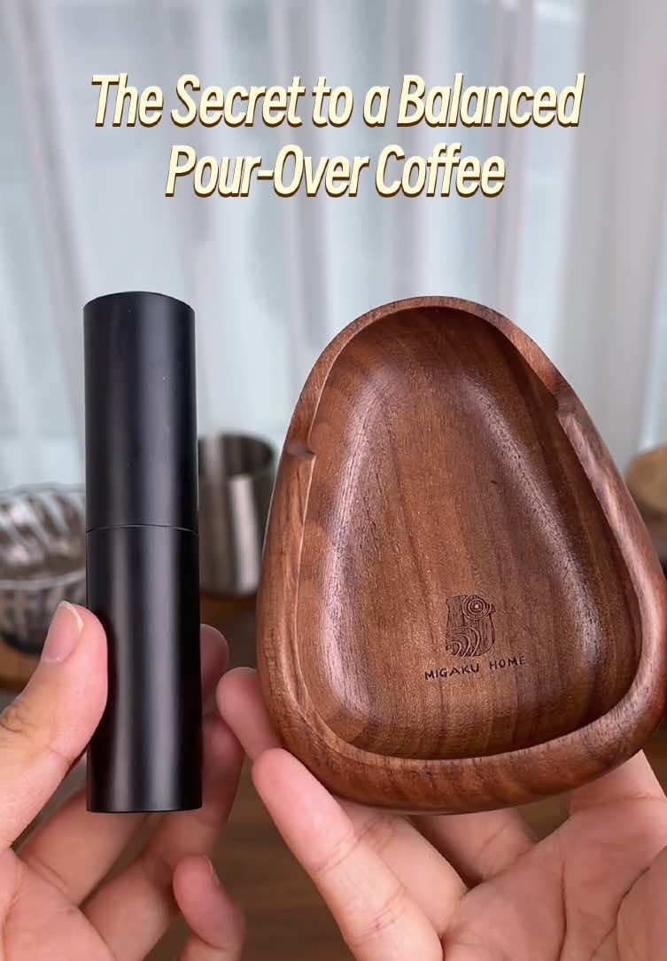 Scoop, Dose, Spray: Walnut Ritual for Perfect Pour Over ☕✨ #PourOverCoffee #ritual #Coffeetime #CoffeeHack #BlackWalnut