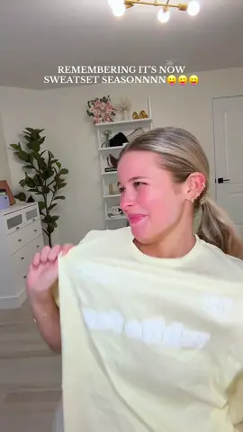 Lounge szn incoming 👀💛 @darcymcqueenyyy wears the 'Ready To Go' Oversized Tee in Lemon #loungewear #fall #falloutfit #lounge #darcymcqueeny #sweatset