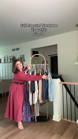 I’ve never done a capsule wardrobe but this was so much fun. I loved putting together these early fall outfits as a midsize mama of 2. All of these pieces are organic and feel incredible on the skin #organicclothes #sustainablefashion #fallwardrobe #fallfashion #midsizefallfashion @WearPact 