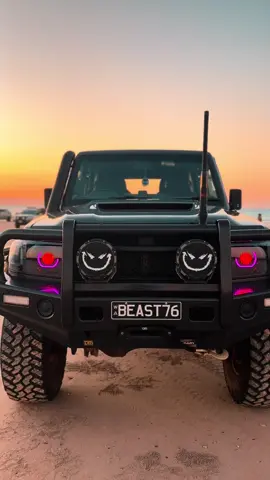 She’s stunning! #trending #76series #landcruiser #beast #4wd 