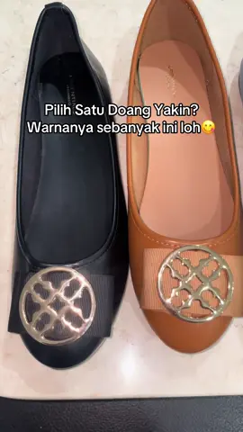 Flatshoes Premium dengan harga terjangkau? Jawabannya MURA! Pesan Sekarang👌@URBAN&CO @URBAN&CO FASHION STORE #urbancoofficial #shoesforwomen #fyp #racuntiktok #sepatuwanita 