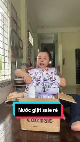 Nước giặt đang được sale cực kì rẻ, 1 thùng 6 túi tổng cộng 12lít chỉ hơn 200 cành xíu thôi. Đậm đặc, lưu hương lâu, mùi dễ chịu lắm mn #nuocgiatxa #giatxa5in1 #xuhuongtiktok #salere 